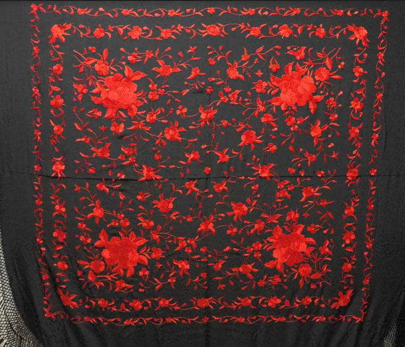 Handmade Manila Embroidered Shawl. Natural Silk. Ref.1011196NGRJ